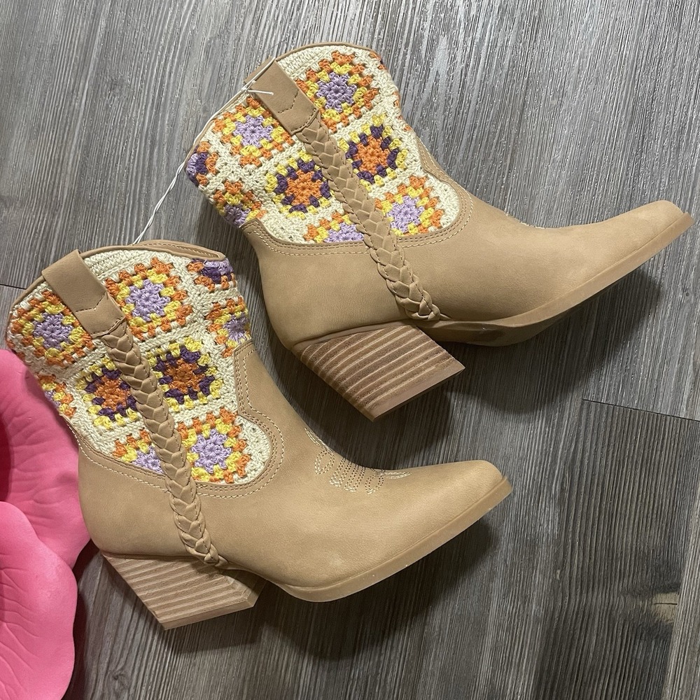 DV DOLCE VITA Kathryn Western Cowboy Boots Sz 6 Granny Square Crochet Boho *RARE